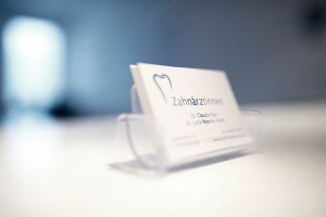 Kontakt zur Zahnarztpraxis Dr. Paul Dr. Peterke-Höcht in München